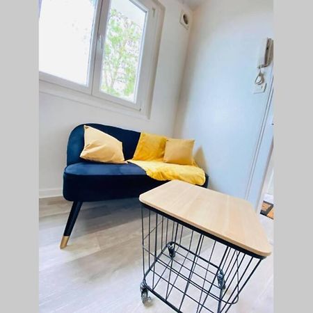 Appartement Cosy Avec Jardin Chaleureux Λον Εξωτερικό φωτογραφία