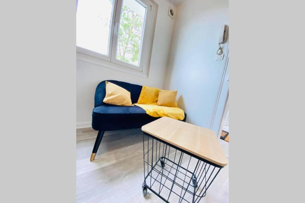 Appartement Cosy Avec Jardin Chaleureux Λον Εξωτερικό φωτογραφία